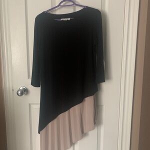 Joseph Ribkoff Size 6 Top Black and beige Asymmetrical